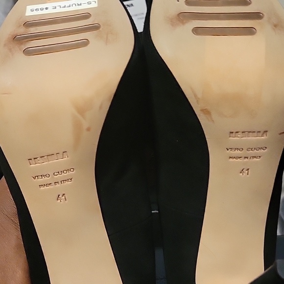 LeSilla 6in Italian LS-Ruffle heels - Picture 6 of 6